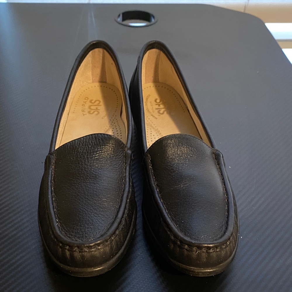 SAS simplicity Black Leather Slip-On Shoes